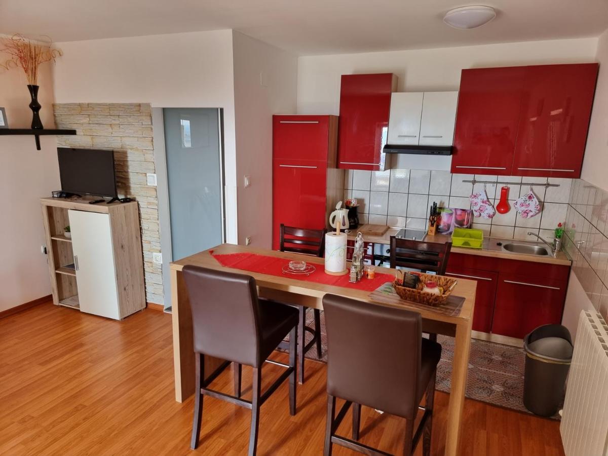 Apartments Katarina Шмрика Экстерьер фото