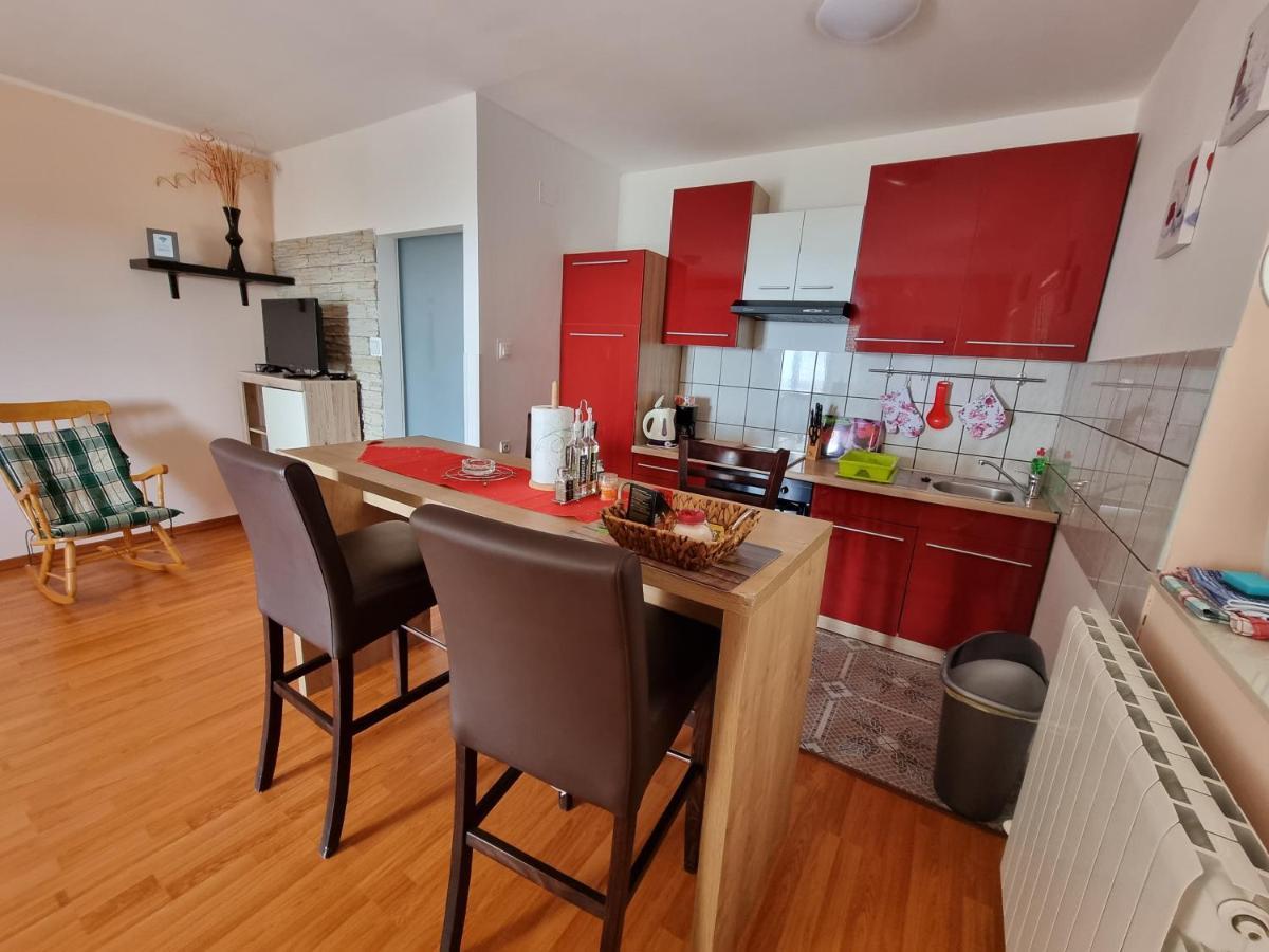 Apartments Katarina Шмрика Экстерьер фото